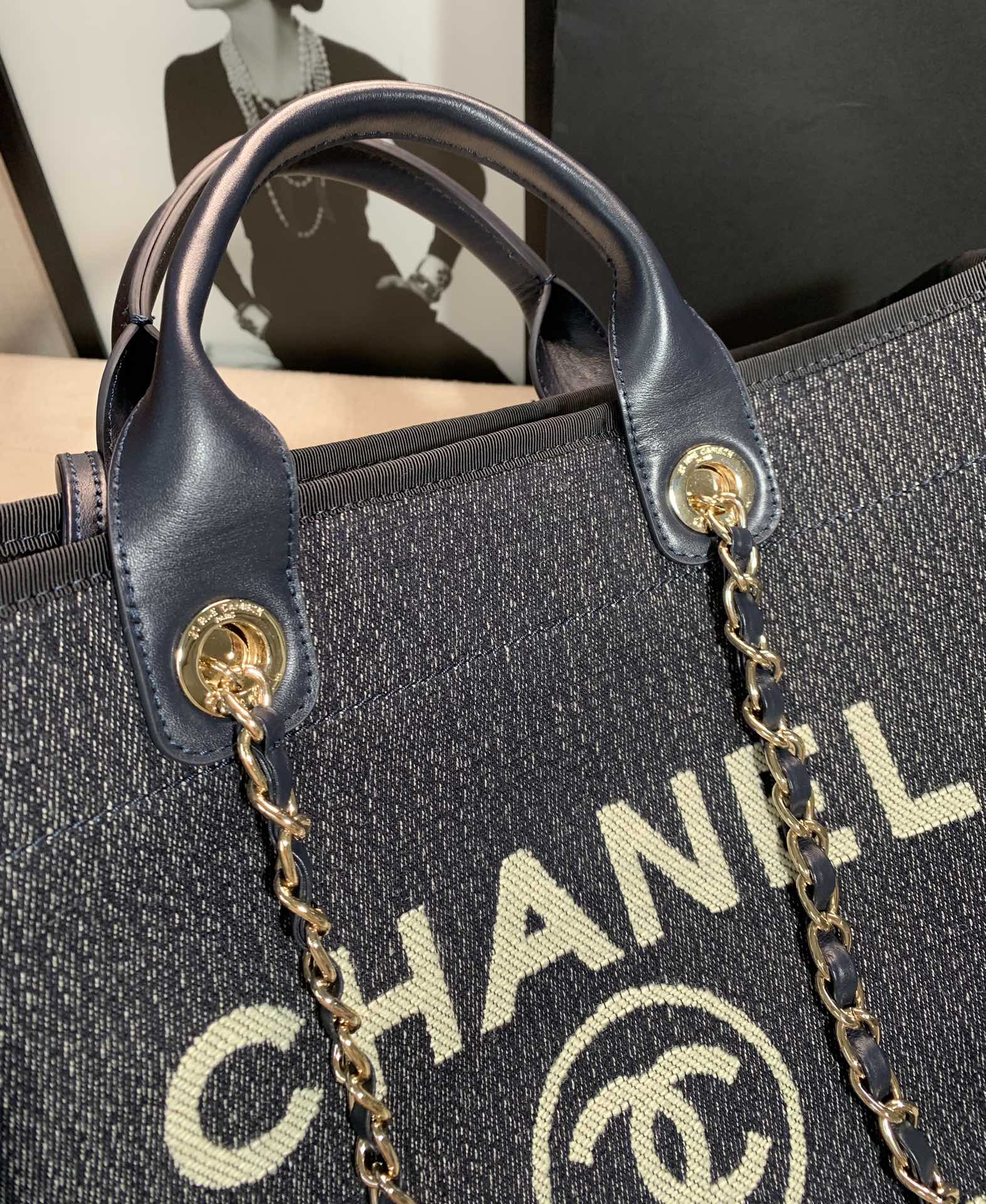 Handbag Chanel size 38 cm - vstockx