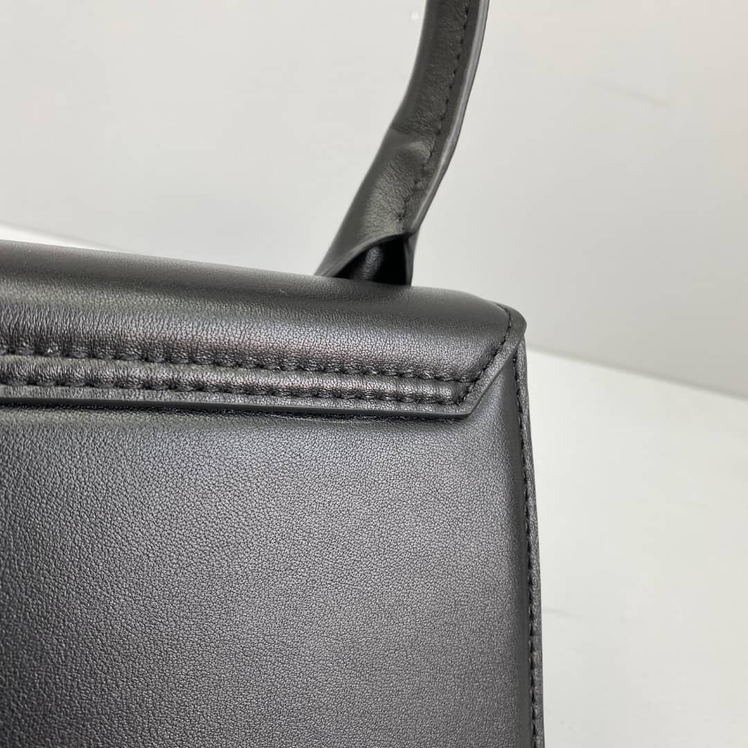 handbag Jacquemus bamnino 2044 size 18*15.5*8 cm - vstockx