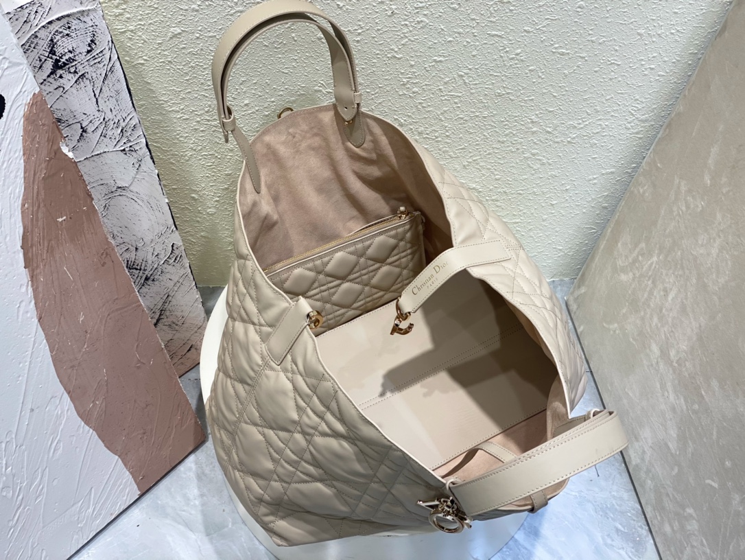 Handbags 6233 size:37 cm - vstockx