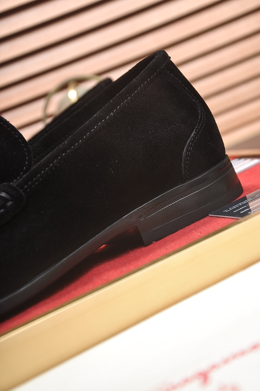 Salvatore Ferragamo Boots 3 - vstockx