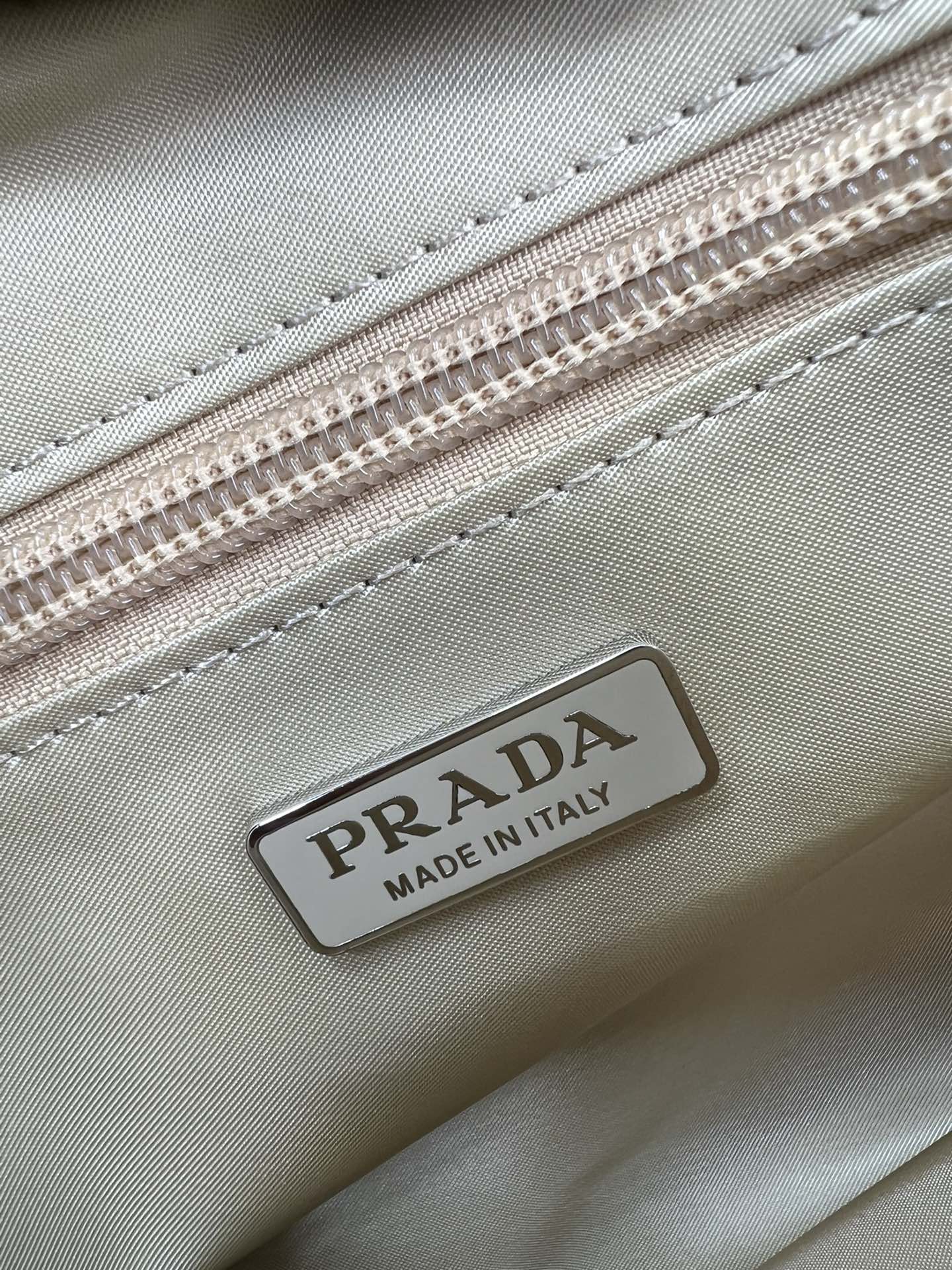 handbags prada 1BD313 23*16*11 - vstockx
