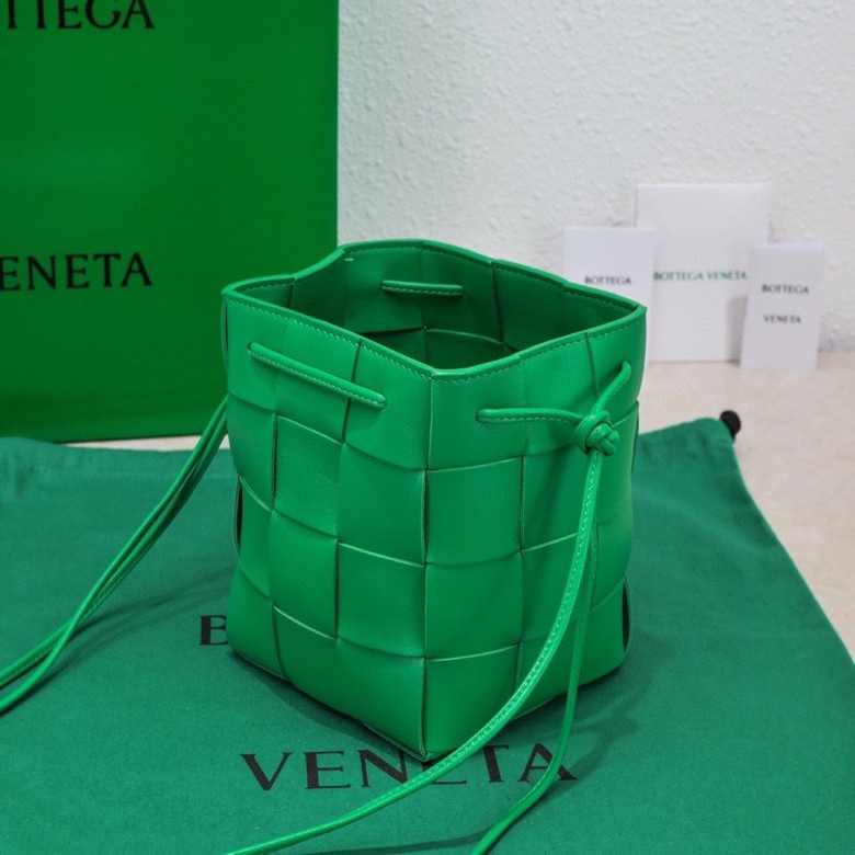 Handbags Bottega Veneta 6612 size:19 cm - vstockx