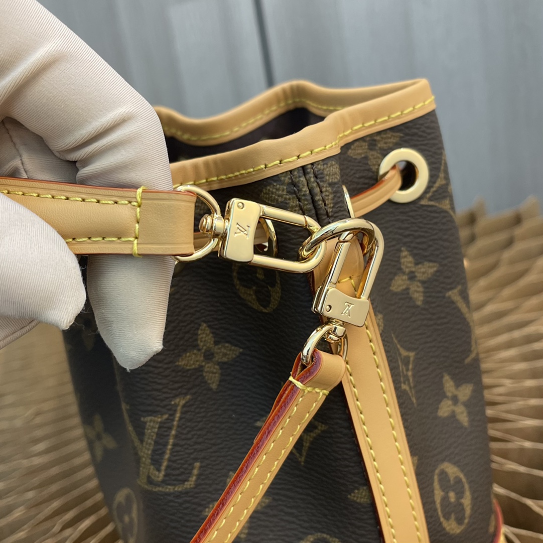 Handbag Louis Vuitton 81266 size 13 x 16 x 10 cm - vstockx