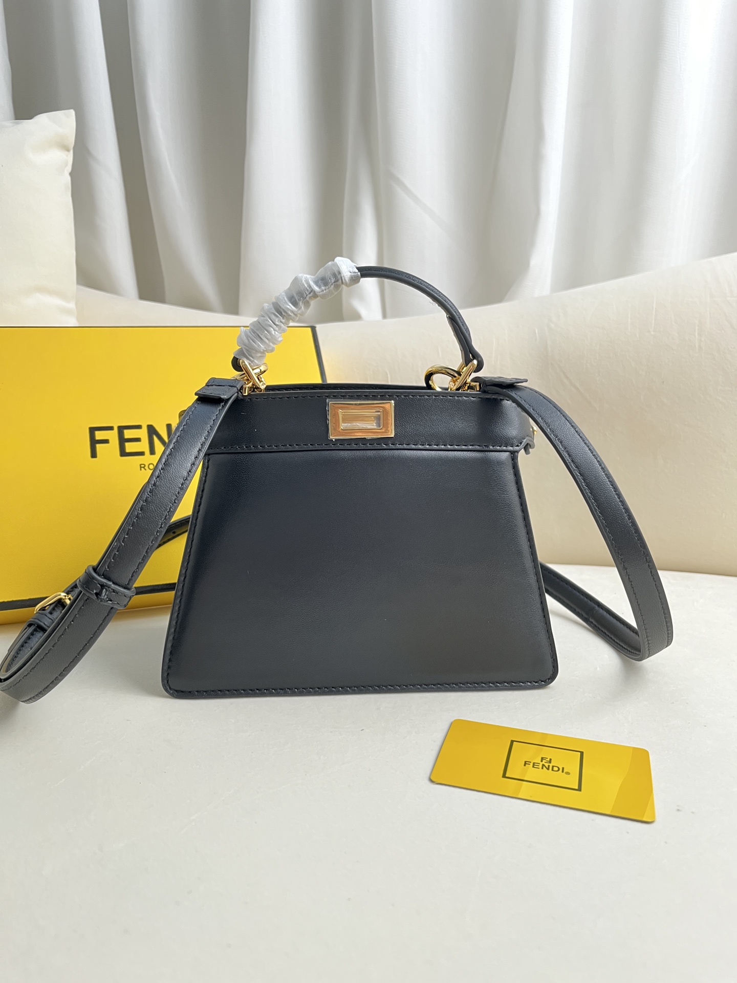 handbags FENDI 0228 size:20*15.5*11cm - vstockx