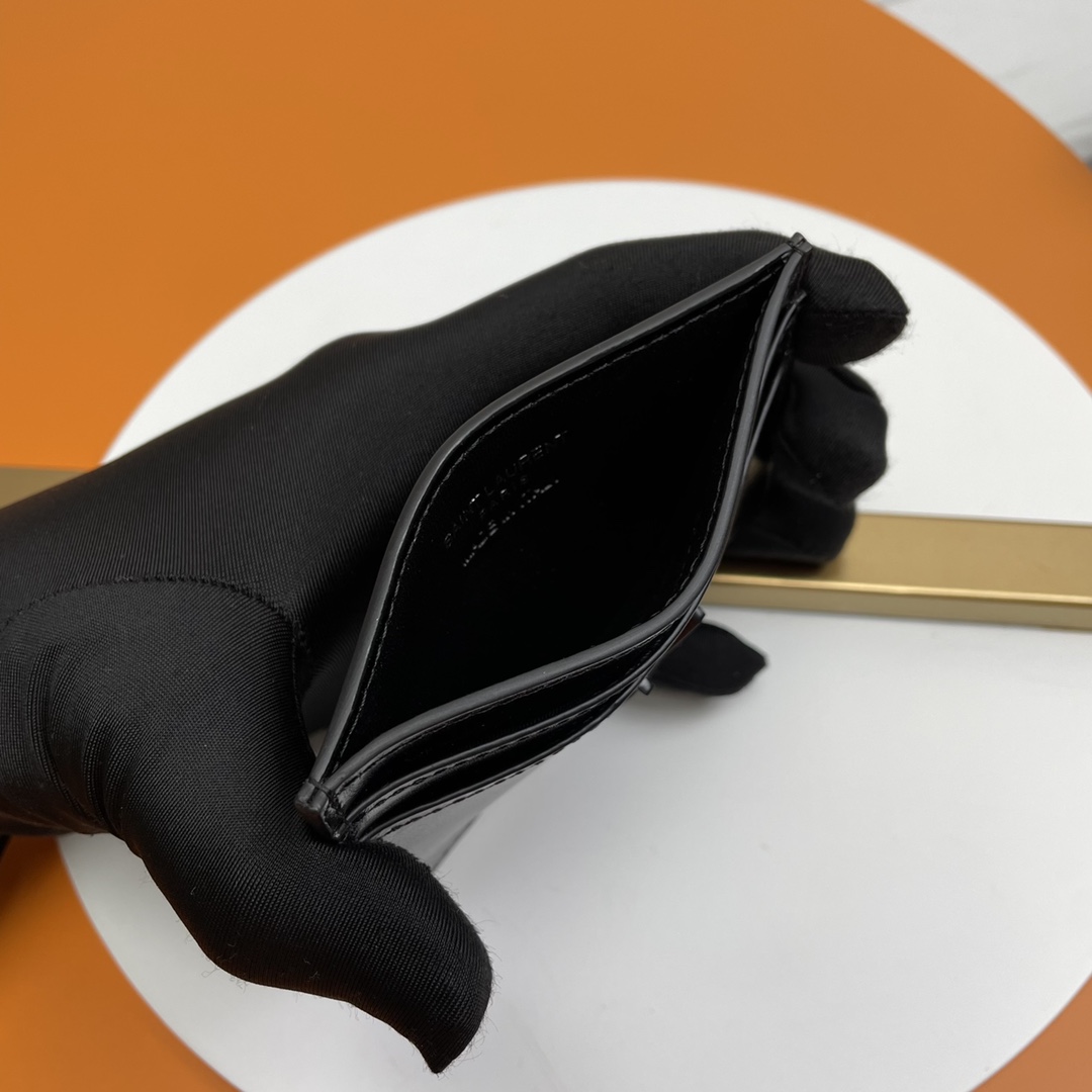 Handbags SAINT LAURENT 423291 size 10x7.5x0.5 cm - vstockx