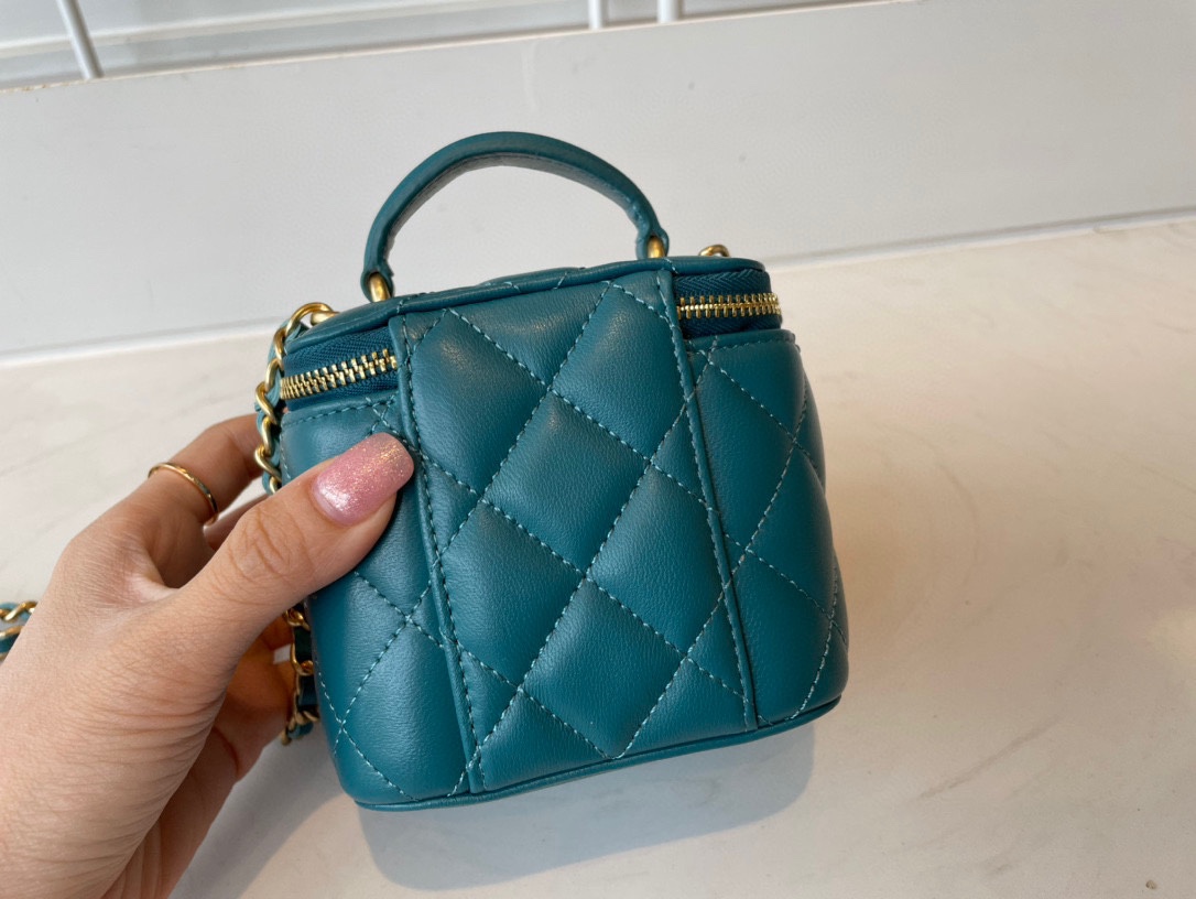 Handbag Chanel AP2198 size 11*8.5*7 cm - vstockx