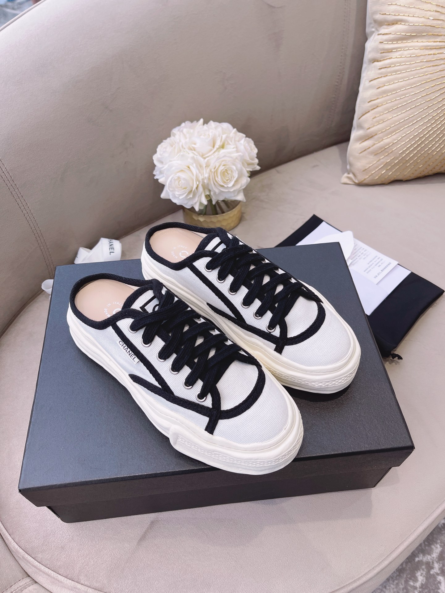 Chanel Platform Sneaker 24 - vstockx