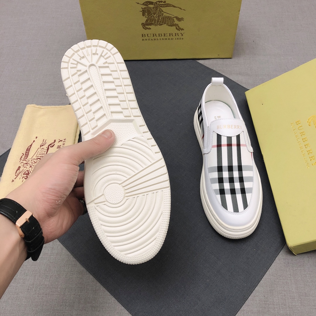 Burberry Perforated Check Sneaker 40 - vstockx