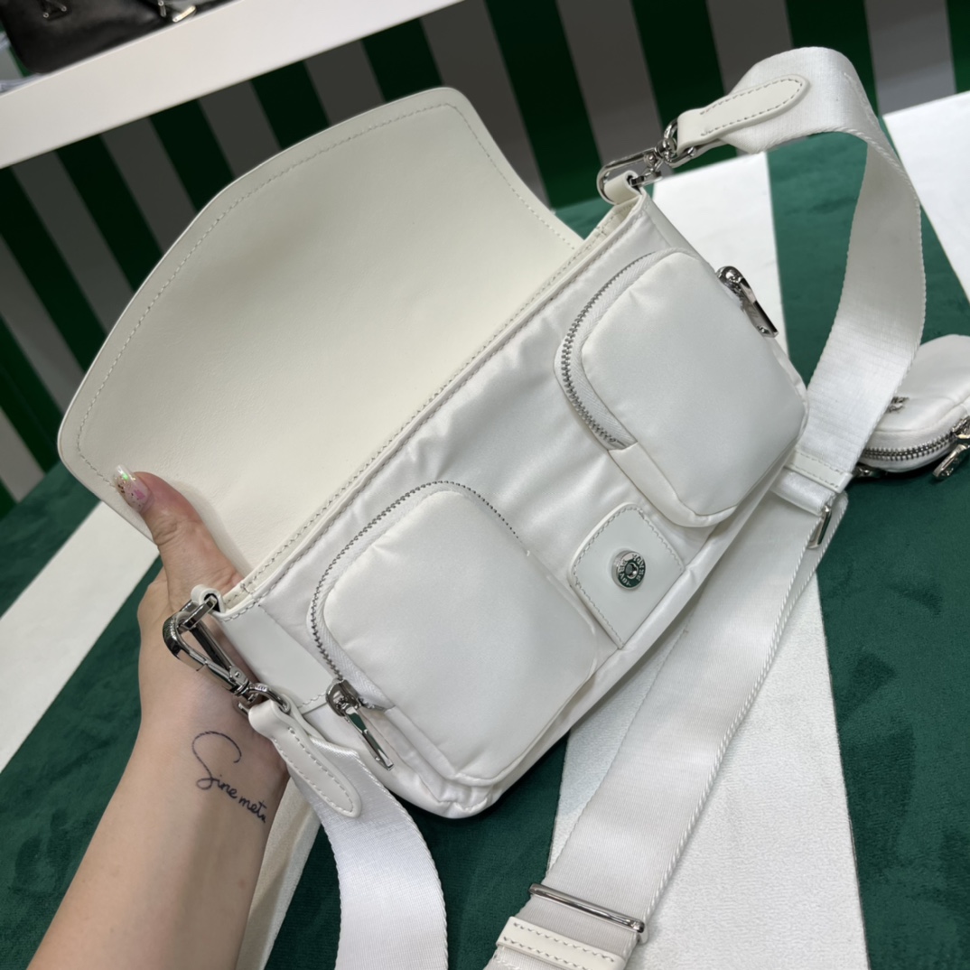 Handbags Prada 1BD295 size:22*7.5*14 cm - vstockx