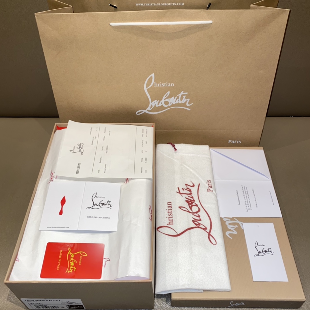 Christian Louboutin Low Top Sneakers 3 - vstockx