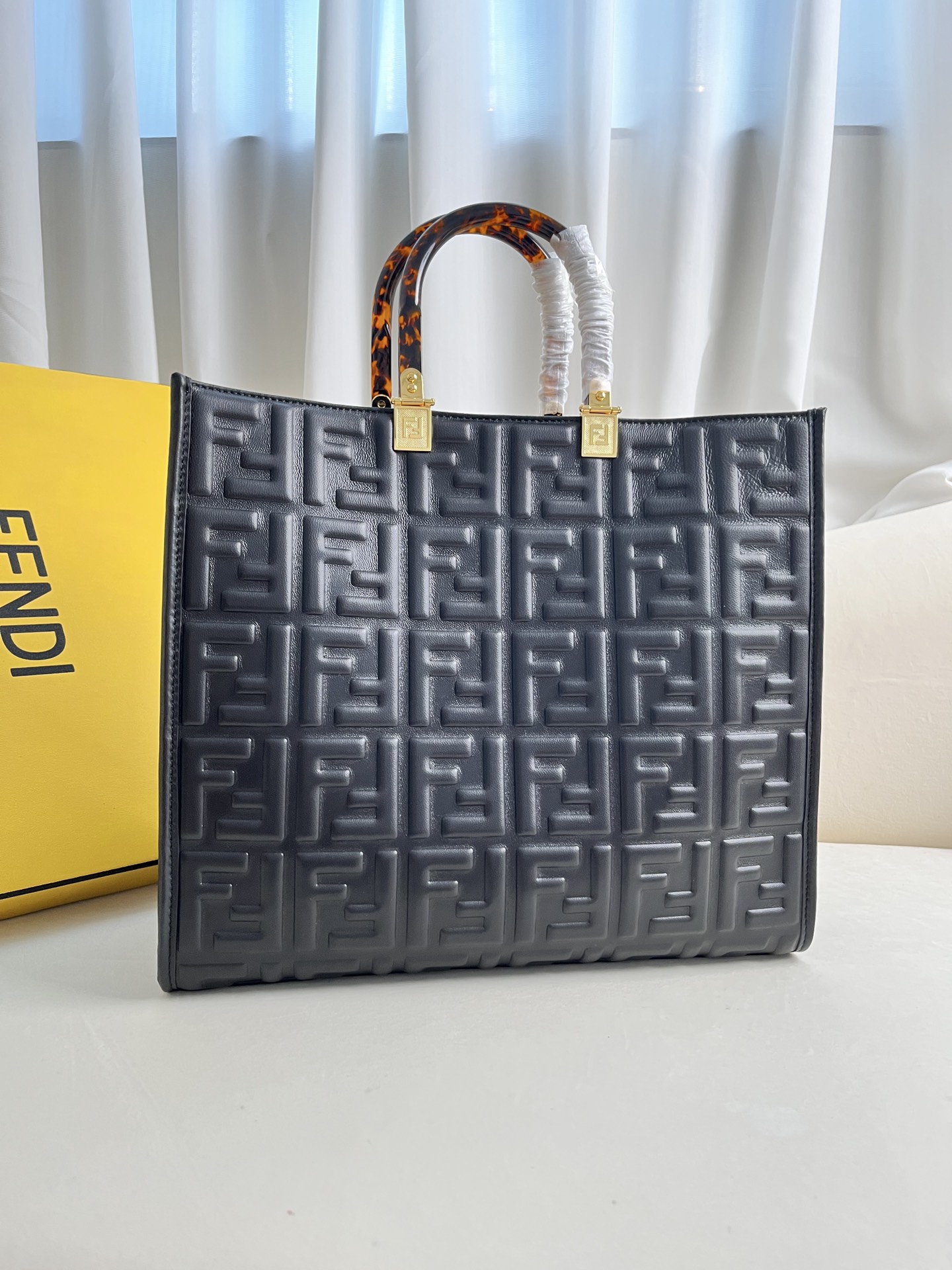 handbags FENDI 877 size:17*35*31 - vstockx