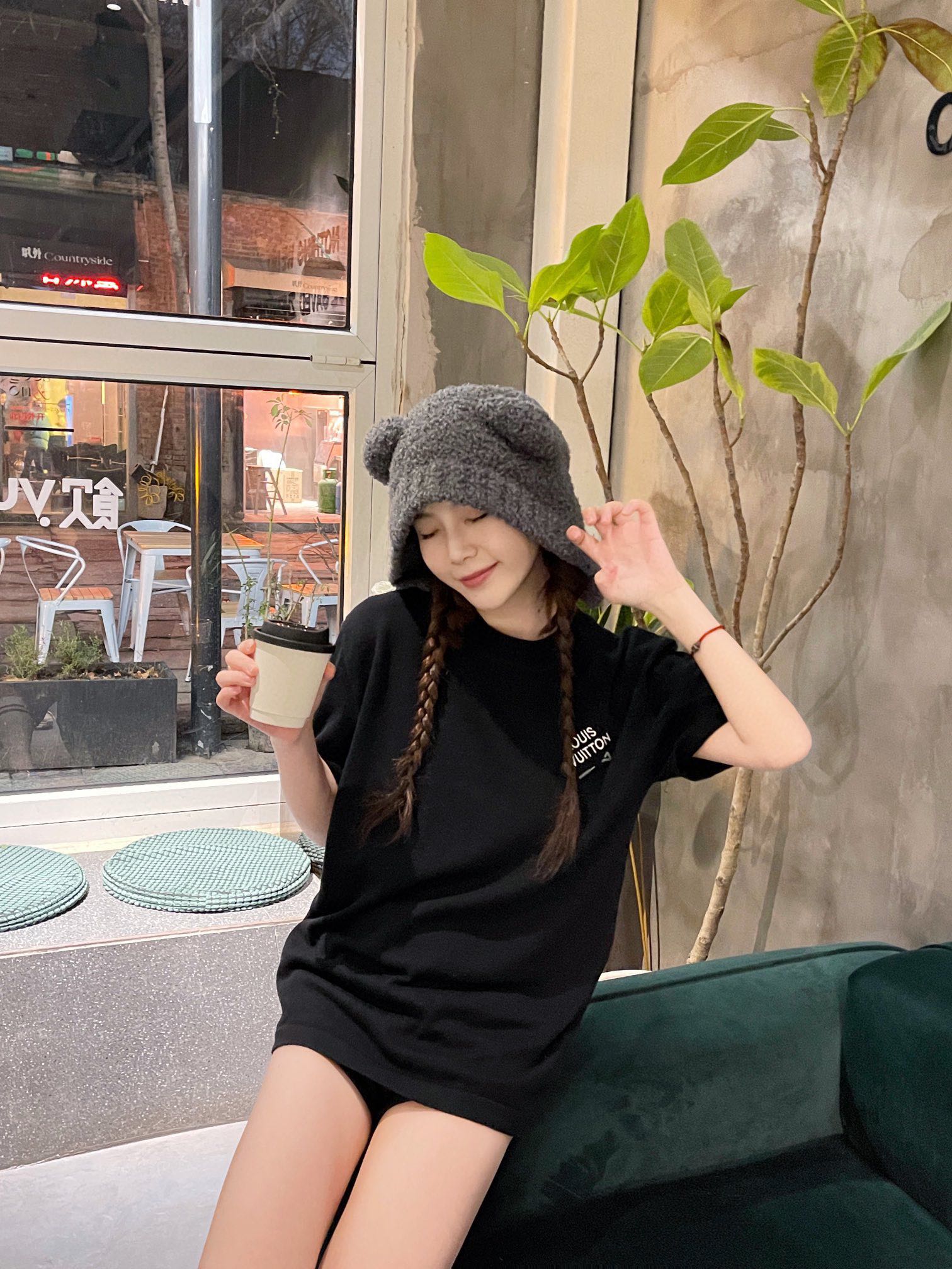 Clothes Louis Vuitton 635 - vstockx