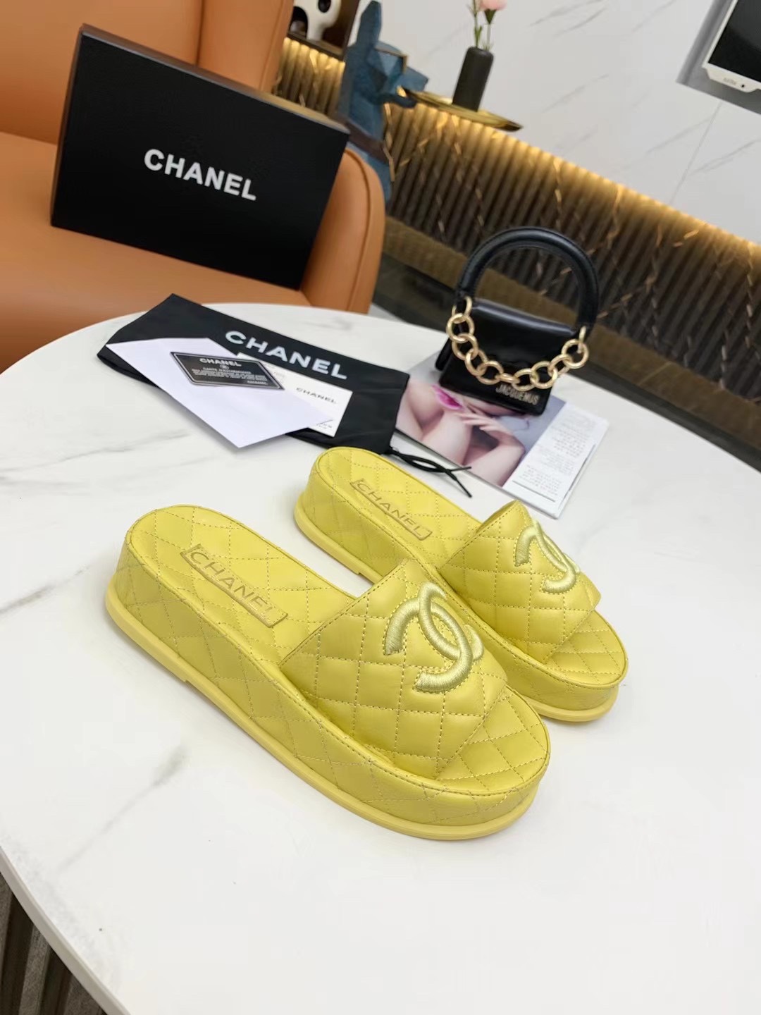 Chanel Slides 8 - vstockx