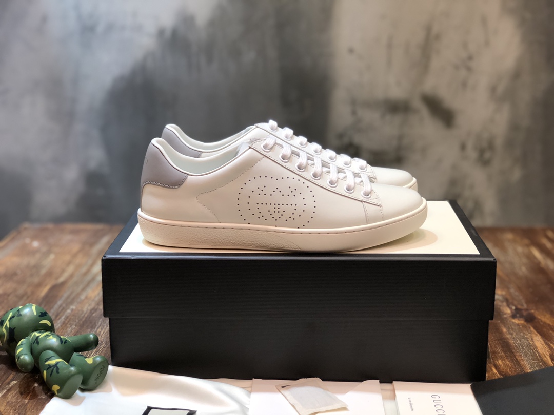 Gucci Ace Perforated Interlocking G (W) - vstockx