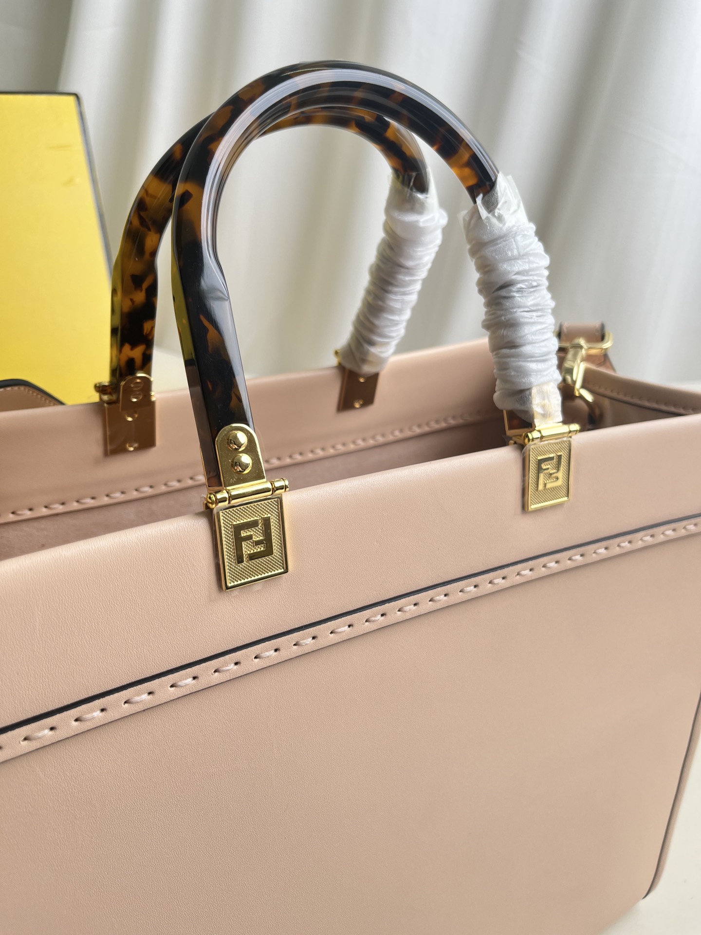 handbags FENDI 877 size:17*35*31 - vstockx