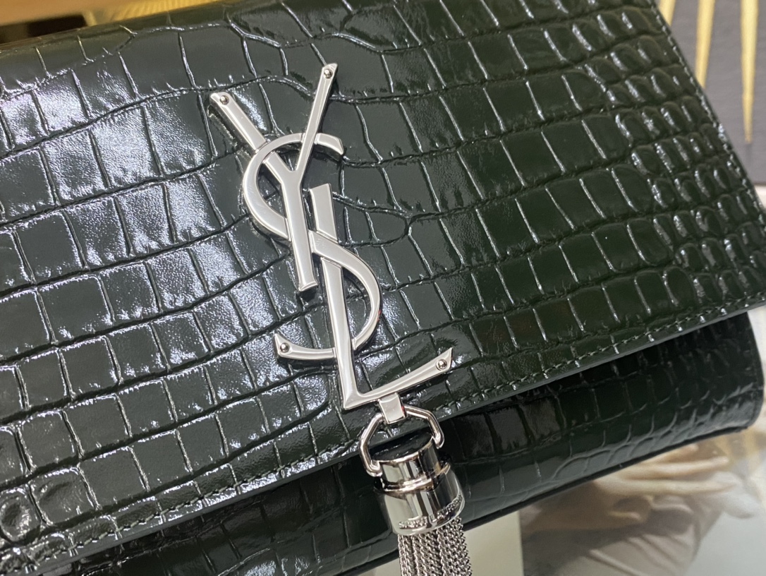 Handbags SAINT LAURENT 474366 size 20x13.5x5.5 cm - vstockx
