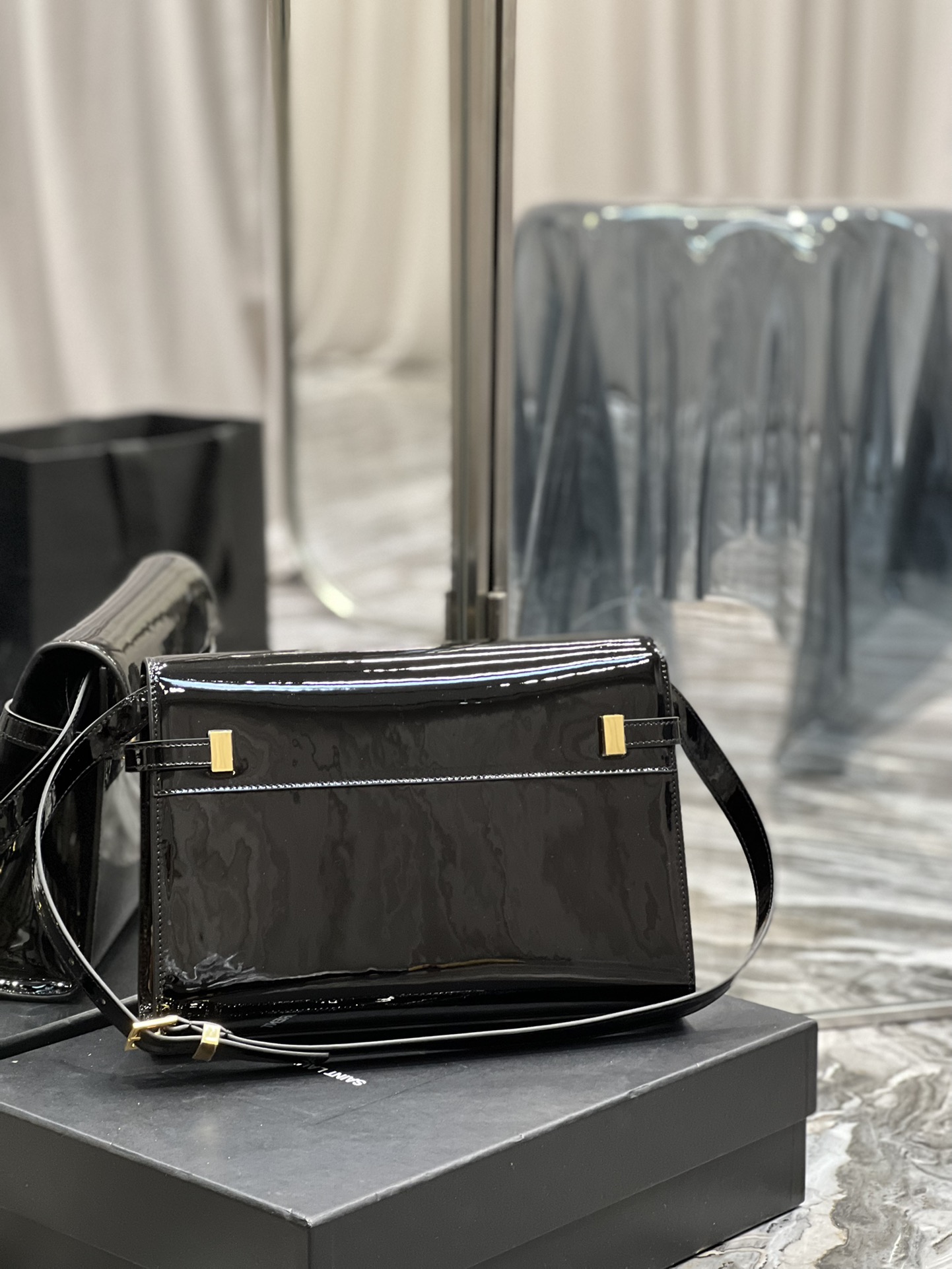 Handbags SAINT LAURENT 579271 size 29x20.5x7 cm - vstockx