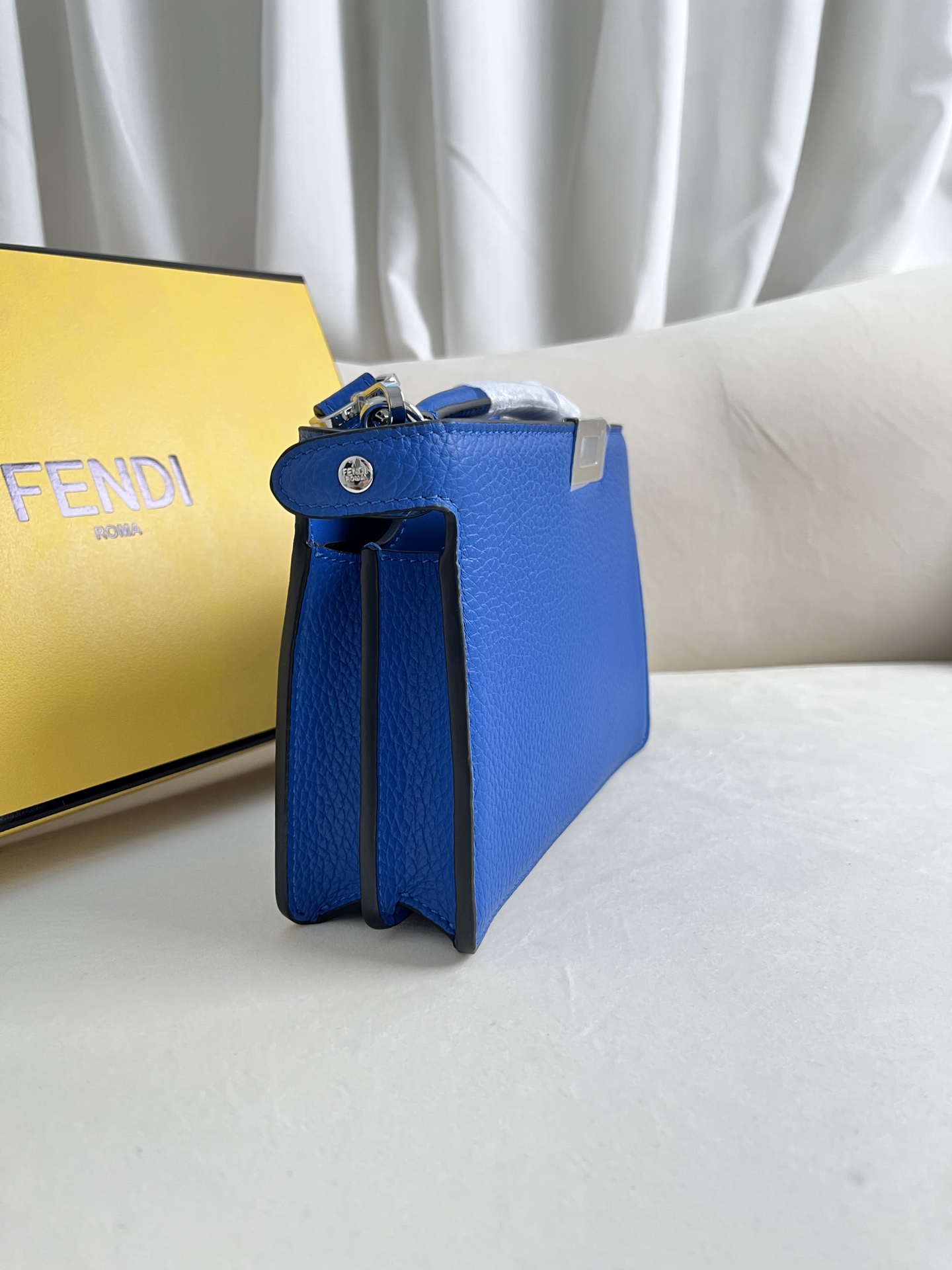 handbags FENDI 8066 size:21cm - vstockx