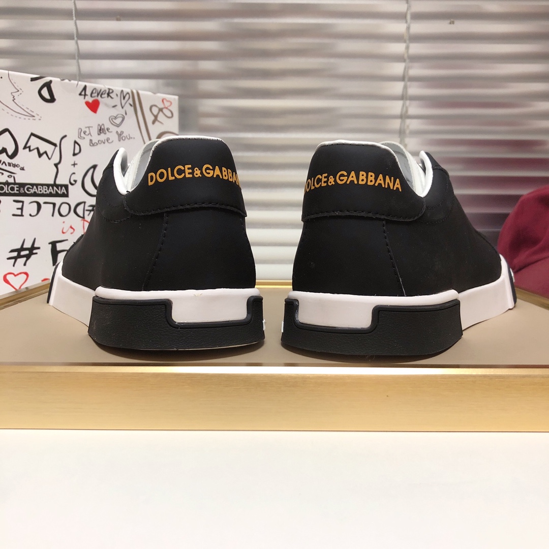 Dolce & Gabbana Low Tops Sneakers 109 - vstockx