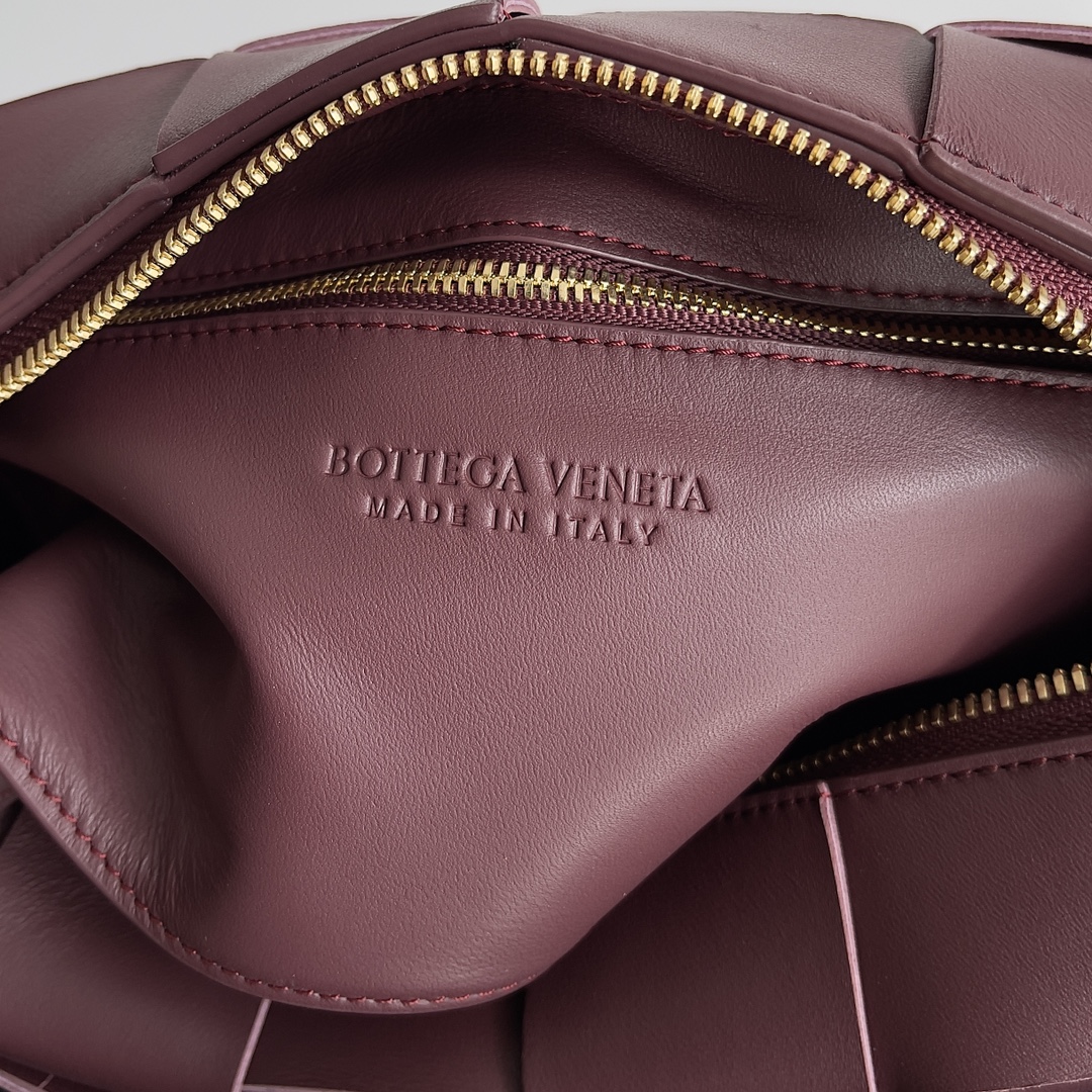 handbags Bottega Veneta 9306 size:28*14*10 - vstockx