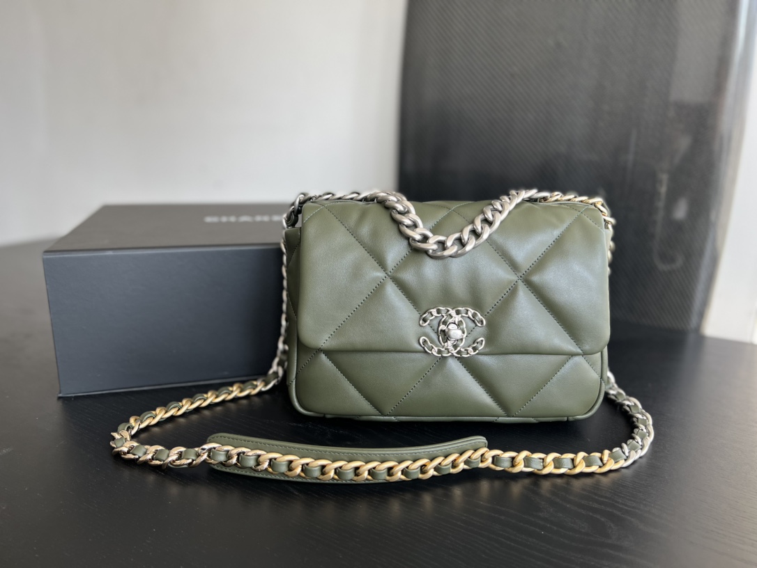 Handbag Chanel 1160 size 26cmx16cmx9 cm - vstockx
