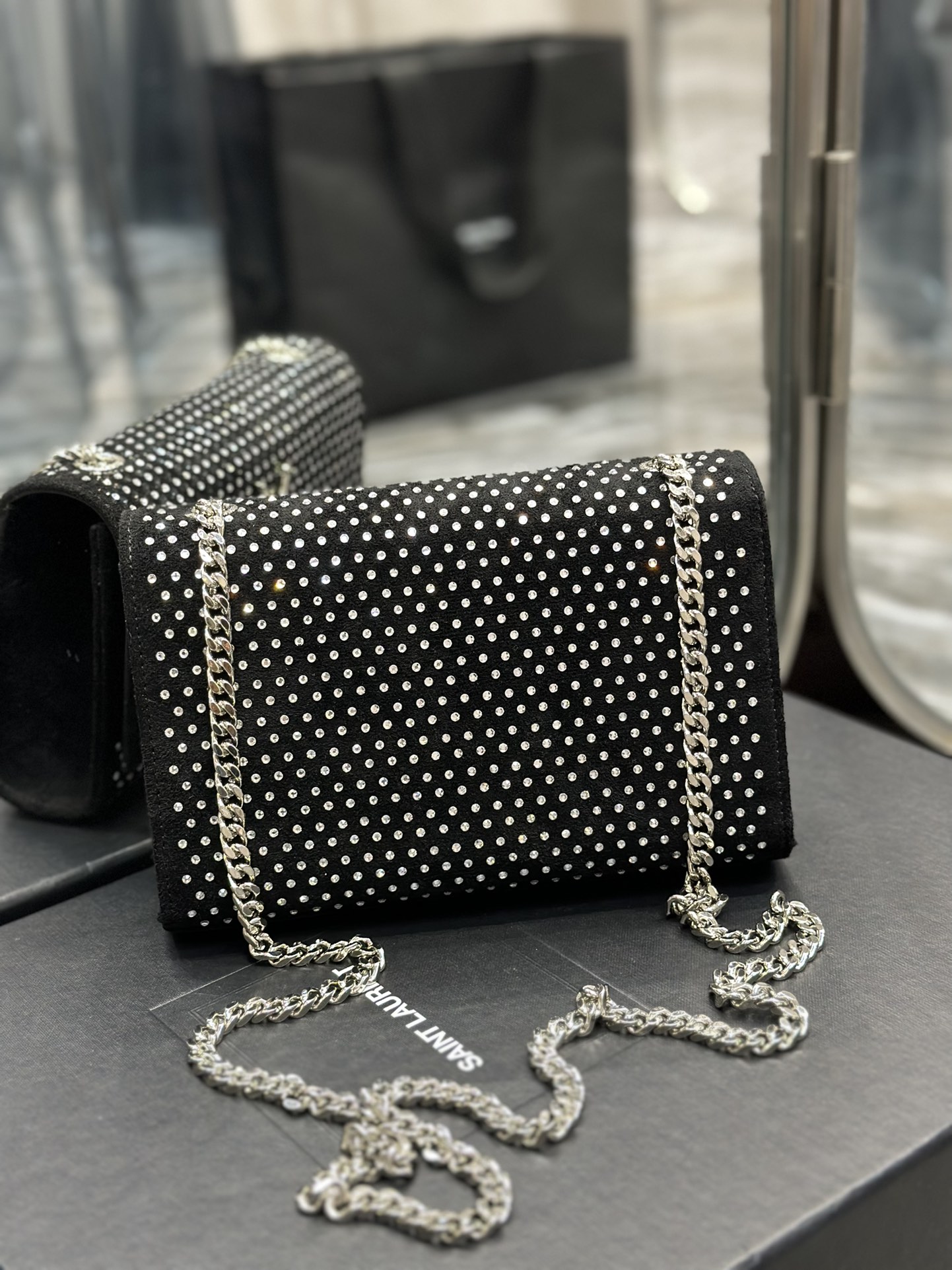 Handbags SAINT LAURENT 469390 size 20x13.5x5.5 cm - vstockx