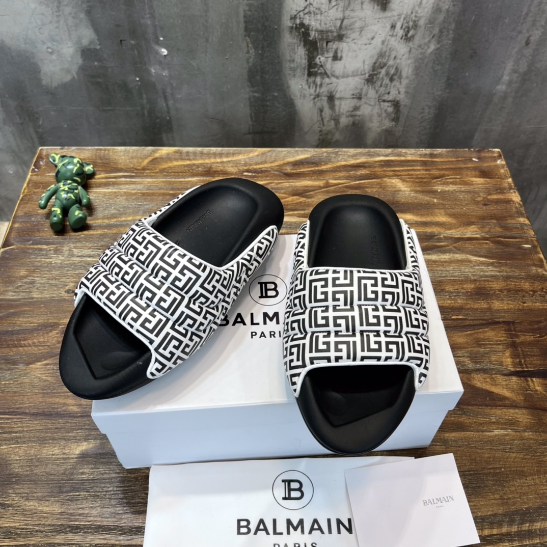 Balmain Quilted leather B-IT mules 12 - vstockx
