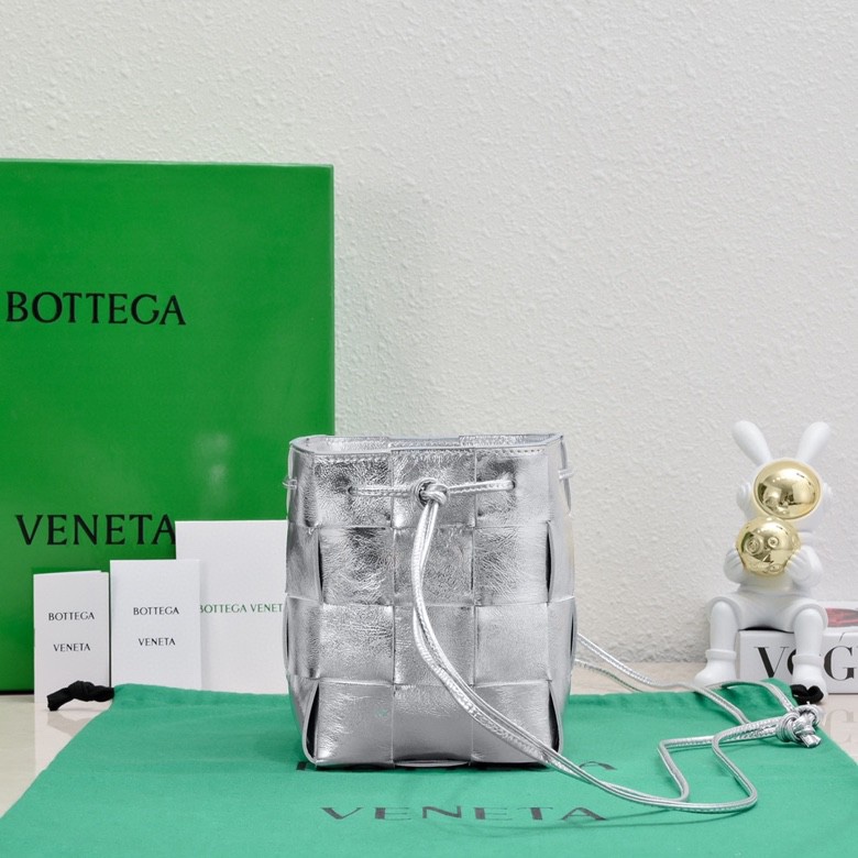 Handbags Bottega Veneta 6612 size:19 cm - vstockx