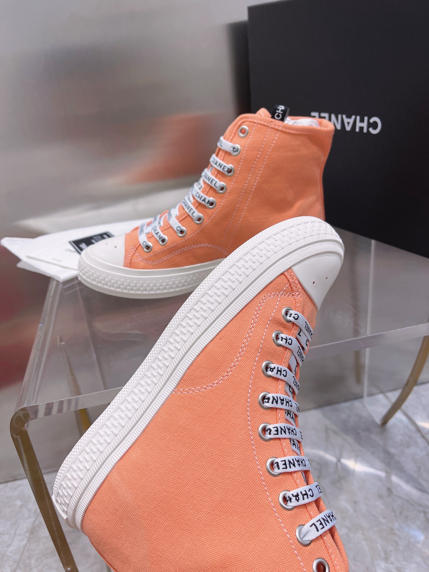 Chanel Flat canvas Sneaker 7 - vstockx