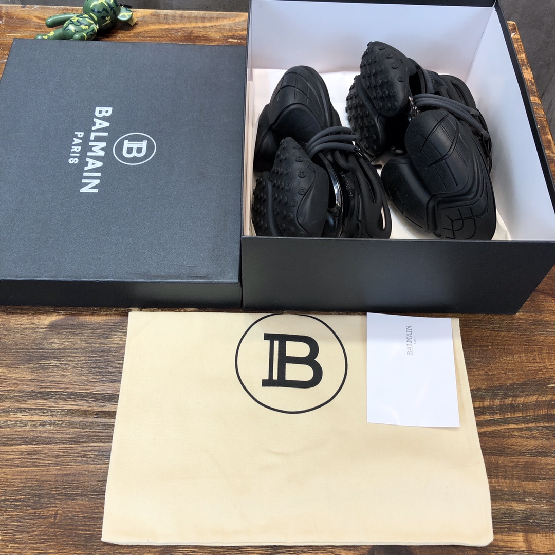 Balmain Unicorn Low-Top Black - vstockx