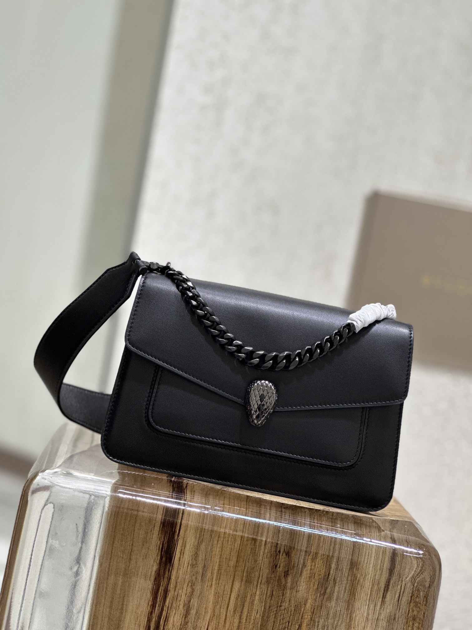 Handbags Bvlgari 290767 size:25*17*8 cm - vstockx