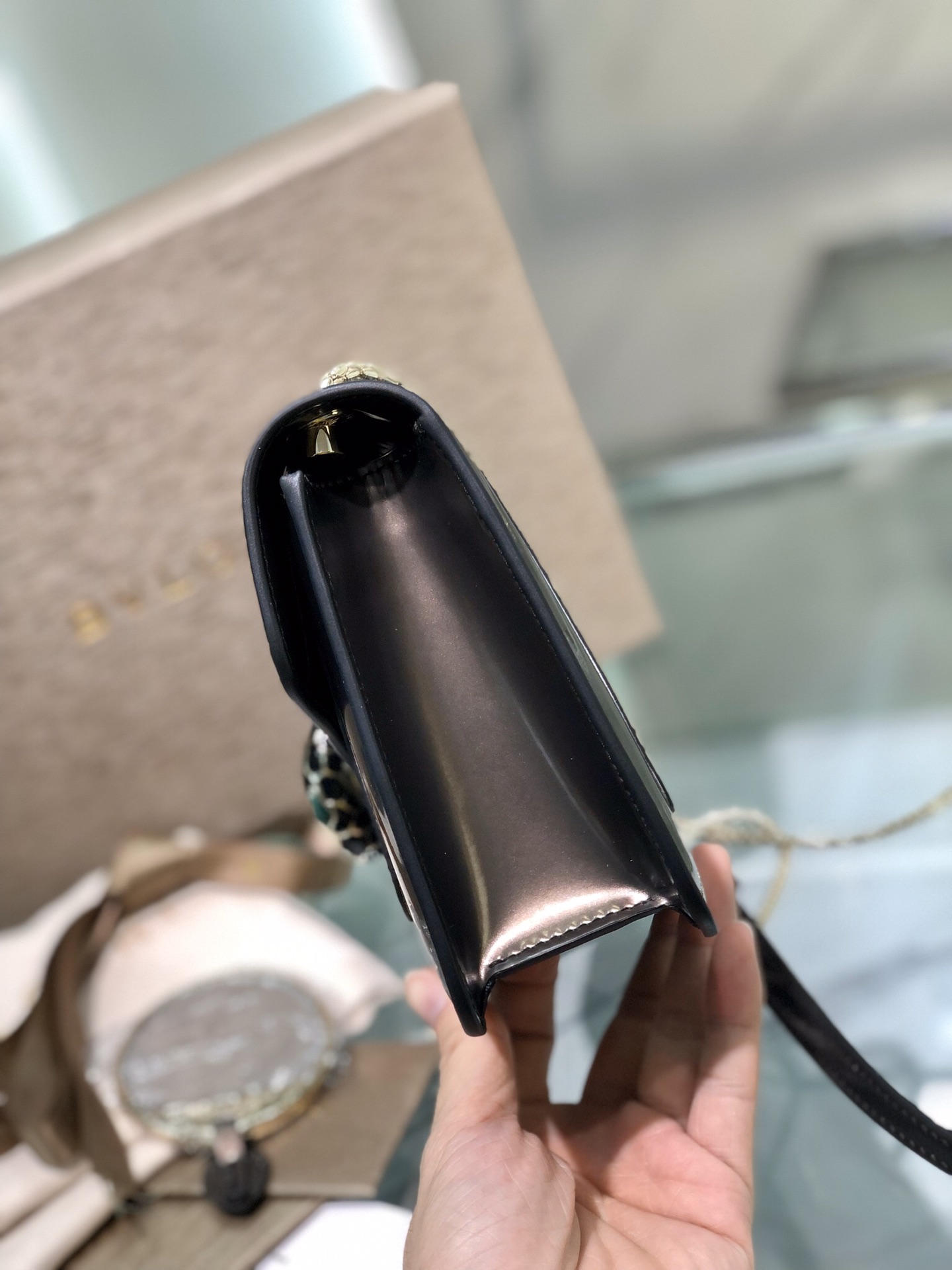 Handbags Bvlgari 38102 size:22*13*5 cm - vstockx