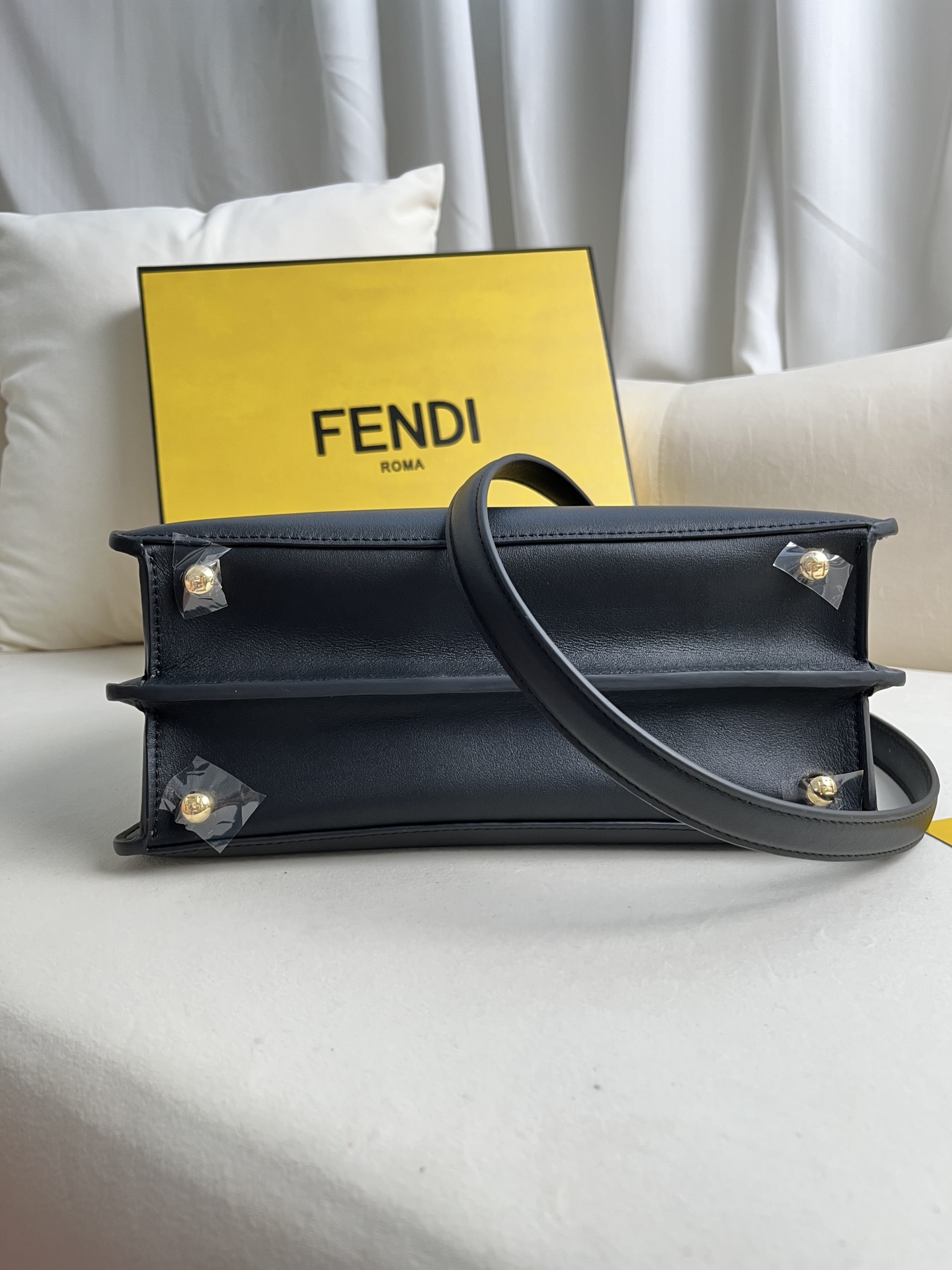 handbags FENDI 0229 size:27*21*11cm - vstockx