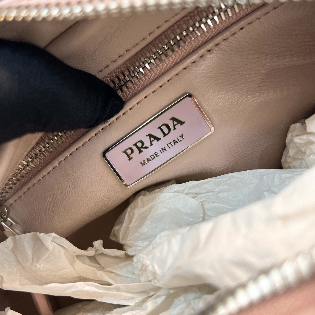 handbags prada 1BH198 22*10.5*7 - vstockx