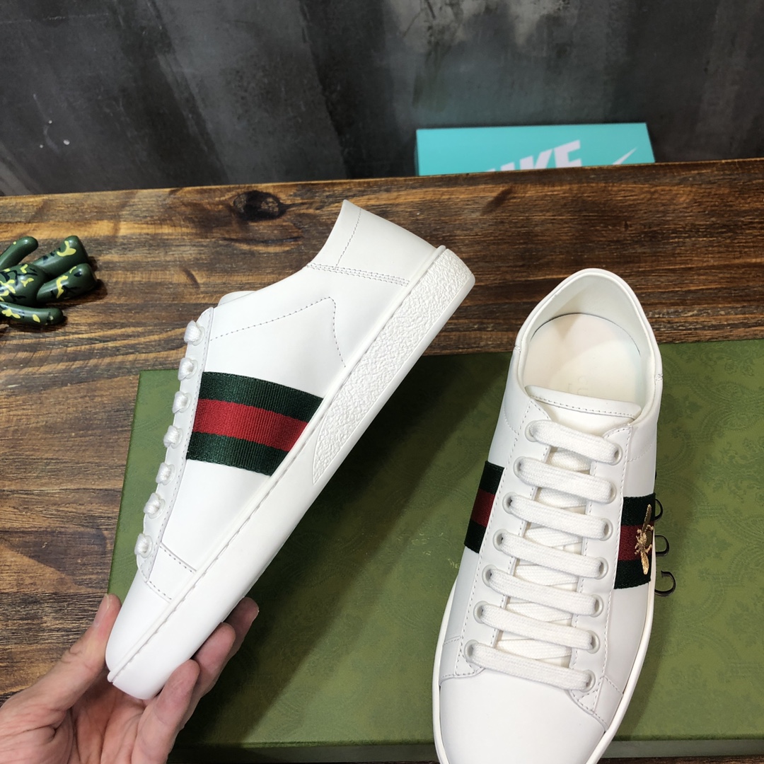 Gucci Ace Fold Down Bee (W) - vstockx