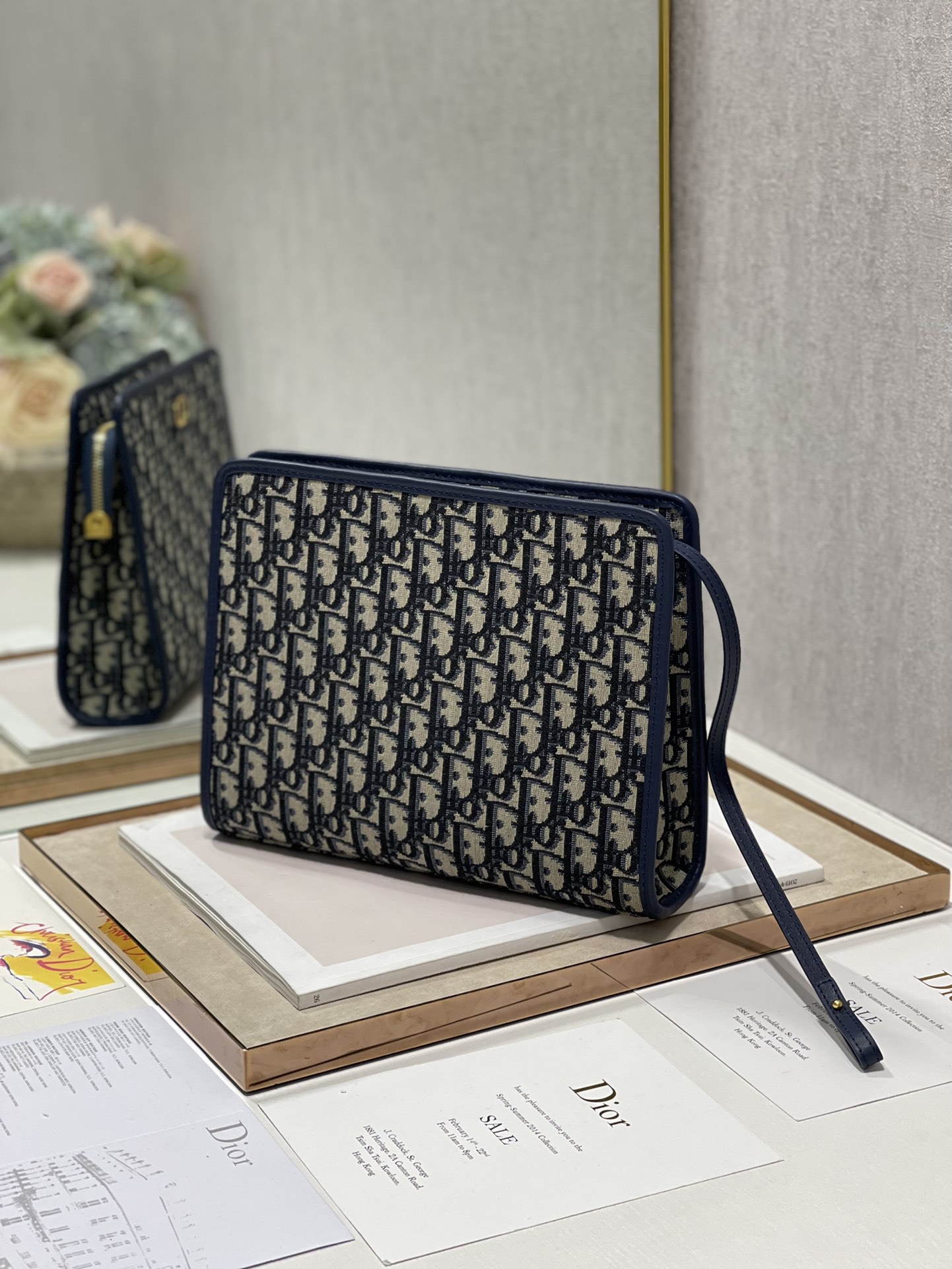 Handbag Dior 2276 size 26  20  5.5 cm - vstockx