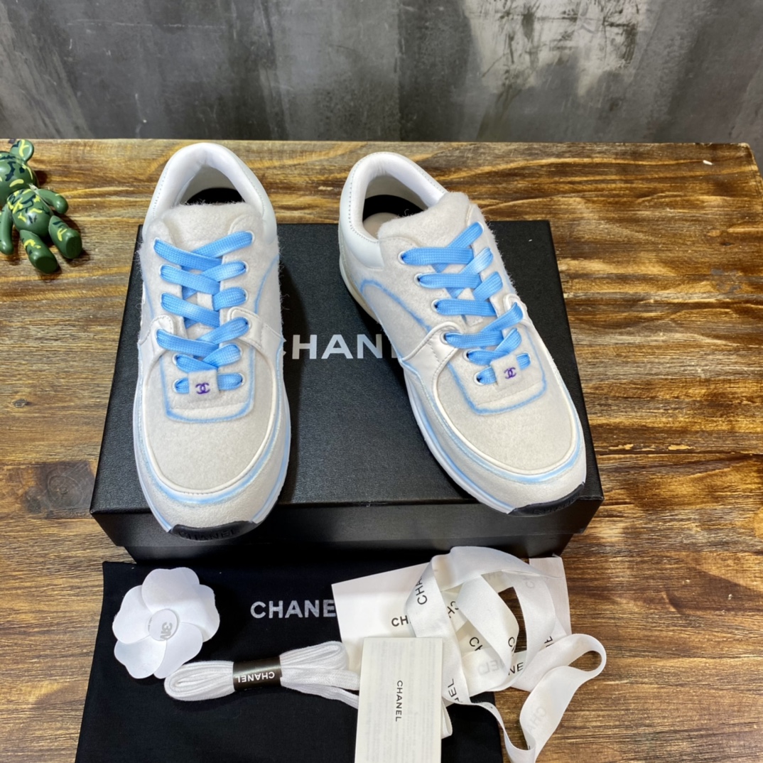 Chanel Fabric & Suede Calfskin Low Top Sneaker 39 - vstockx
