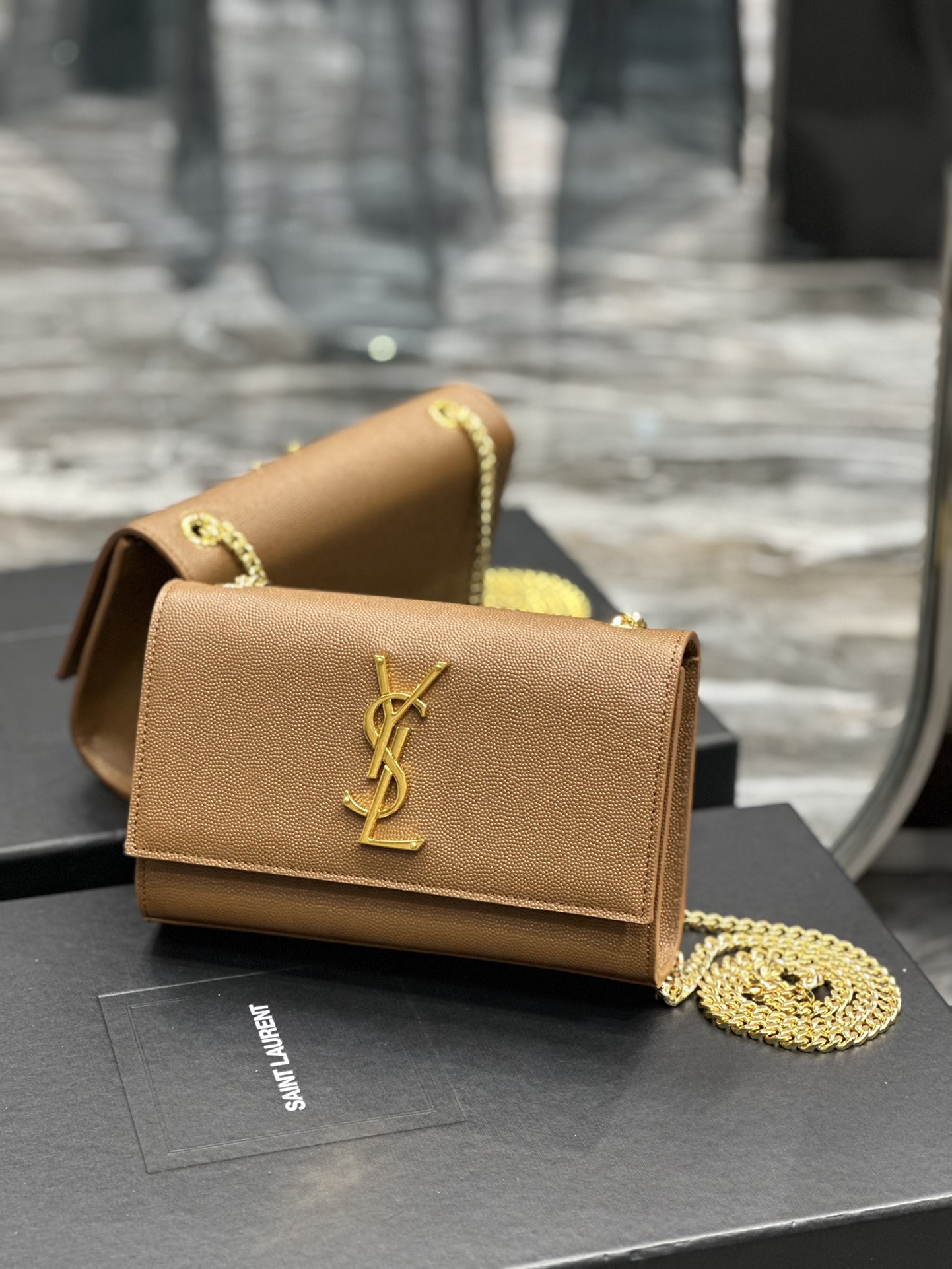 Handbags SAINT LAURENT 469390 size 20x13.5x5.5 cm - vstockx