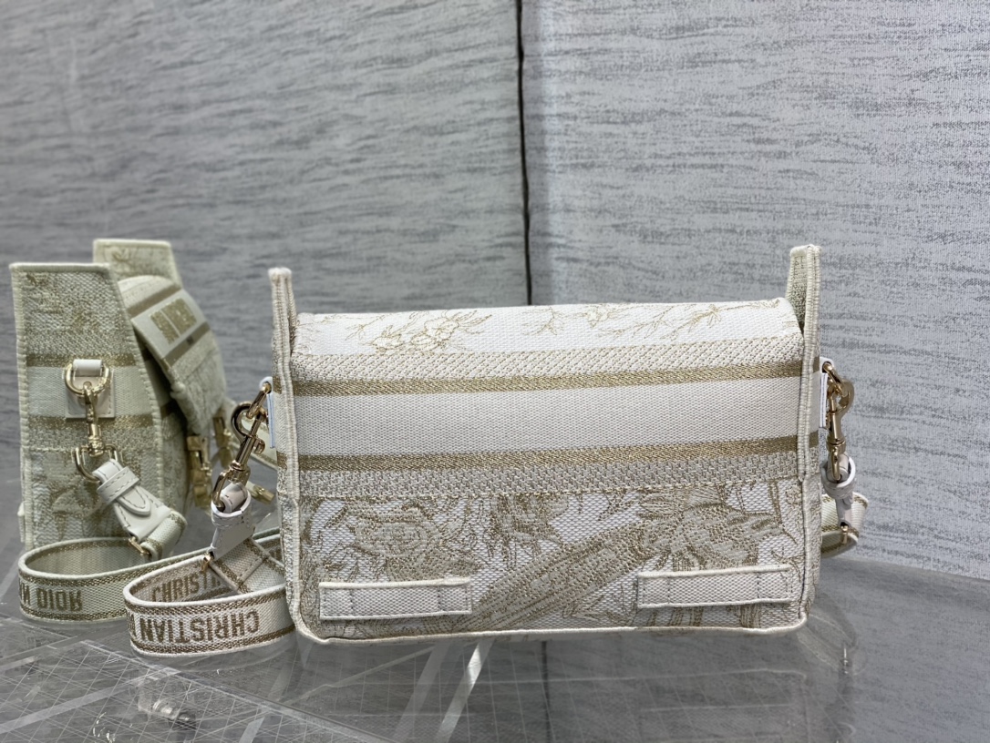 Handbag Dior size 23*15*8 cm - vstockx