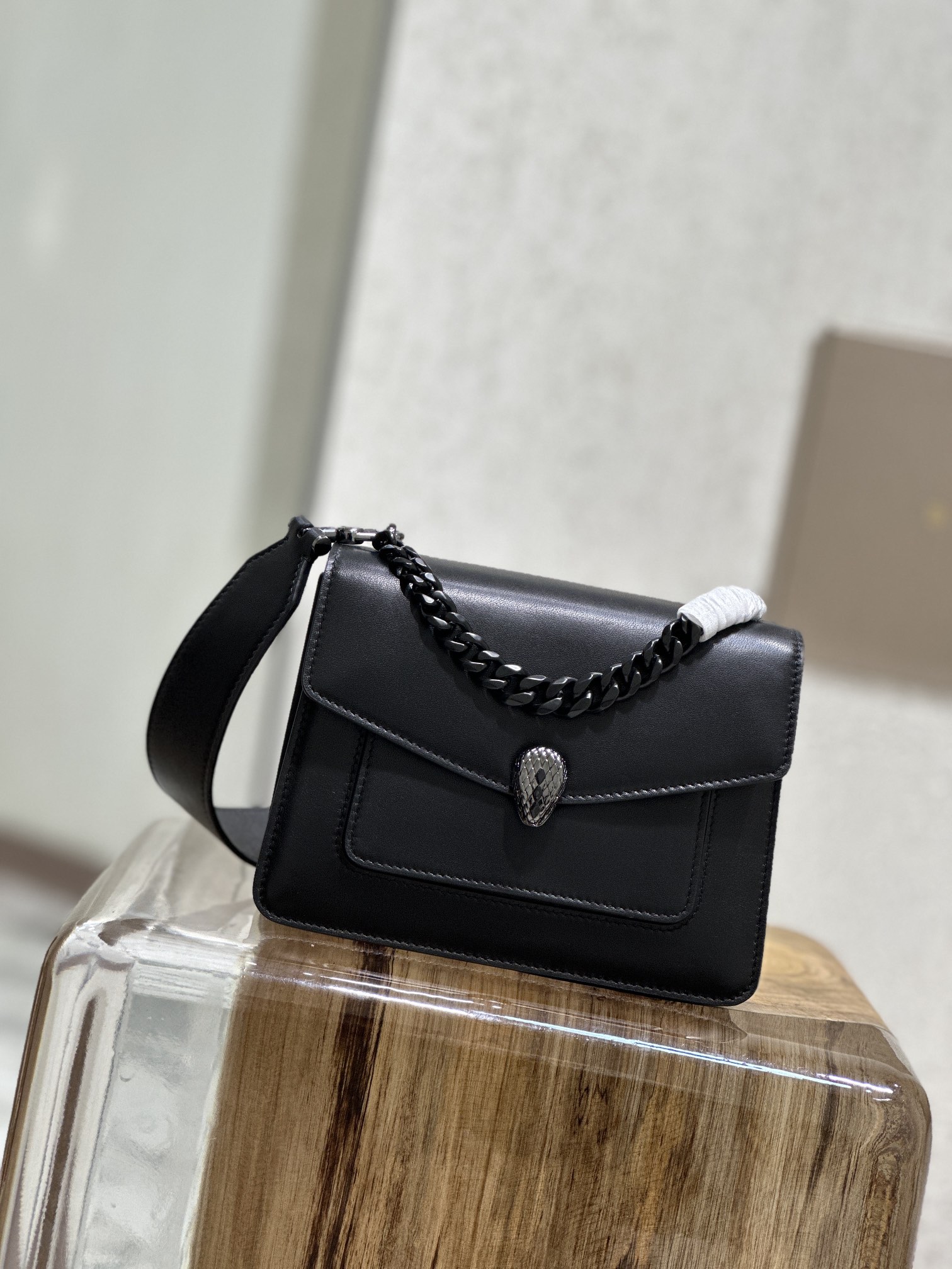 Handbags Bvlgari 290763 size:20*14*8.5cm - vstockx
