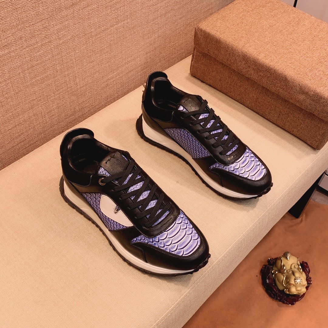 Fendi Low Top Sneakers 18 - vstockx