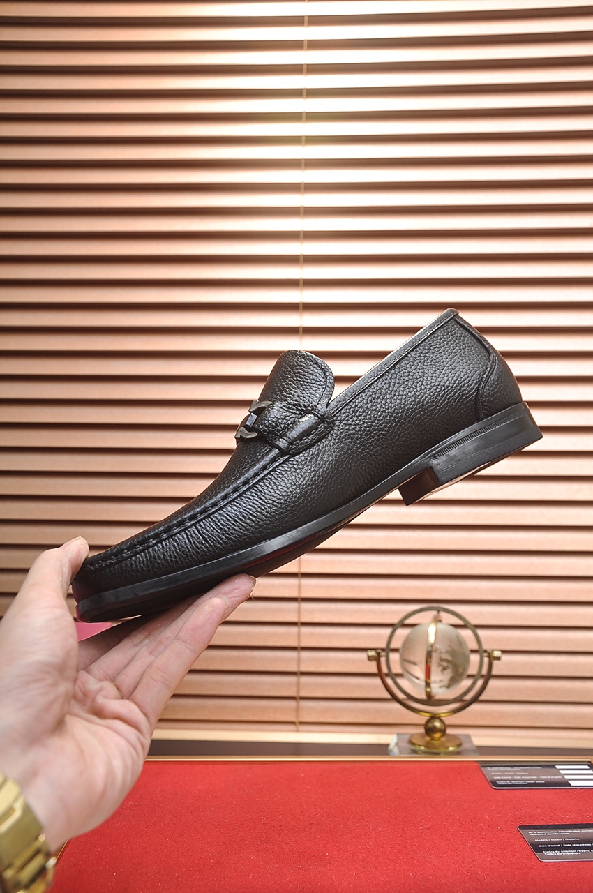 Salvatore Ferragamo Boots 4 - vstockx