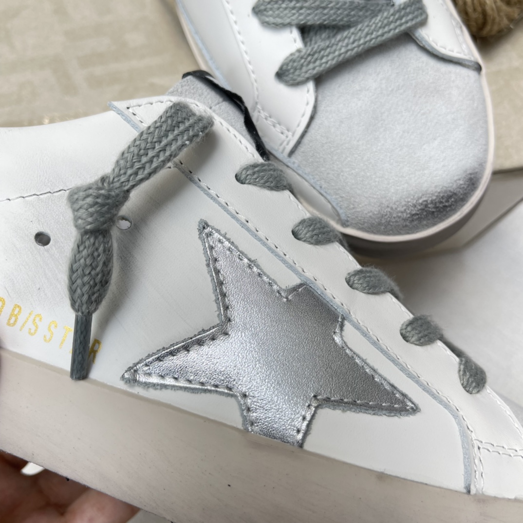 Golden Goose Superstar distressed-finish sneakers 20 - vstockx