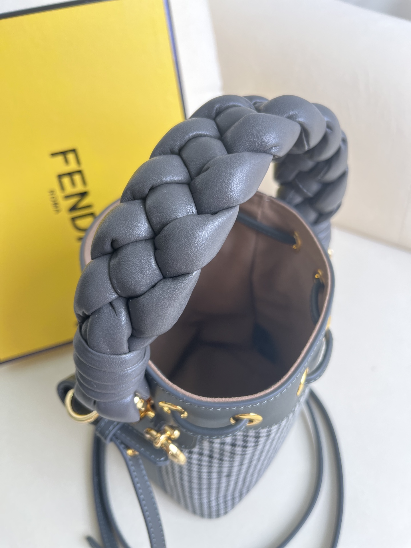 handbags FENDI 038 size:12*18*10cm - vstockx