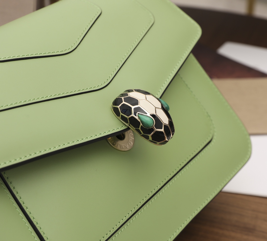 Handbags Bvlgari 29032391050 size:25*17*8 cm - vstockx