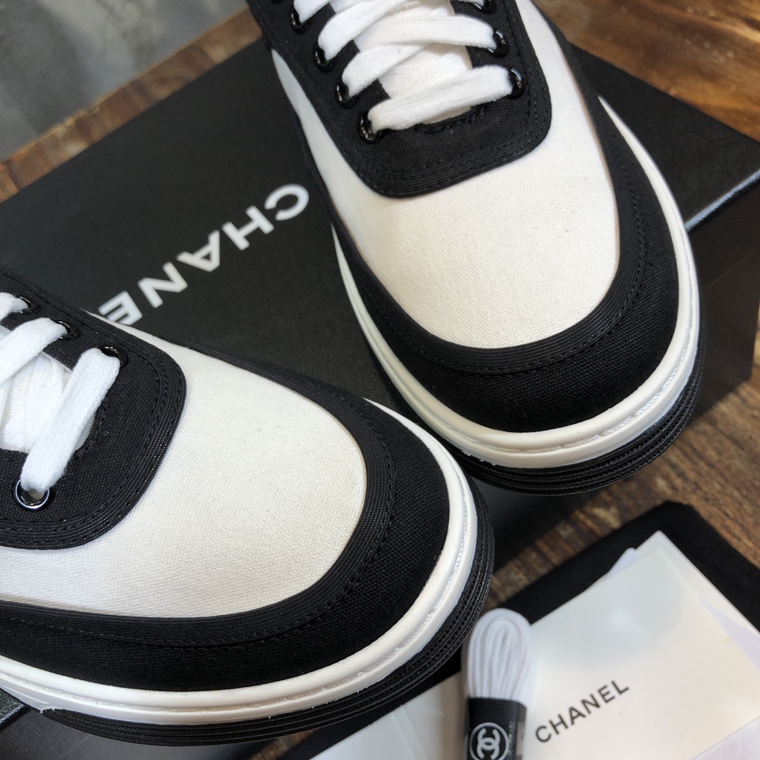 Chanel Fabric & Suede Calfskin Low Top Sneaker 25 - vstockx