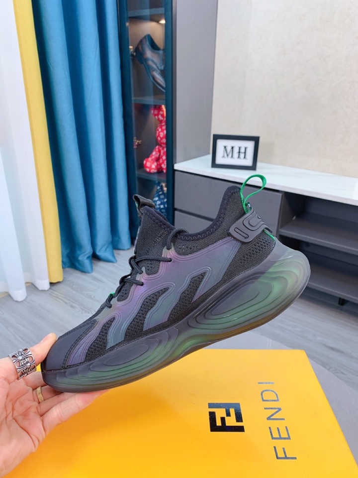 Fendi Low Top Sneakers 6 - vstockx