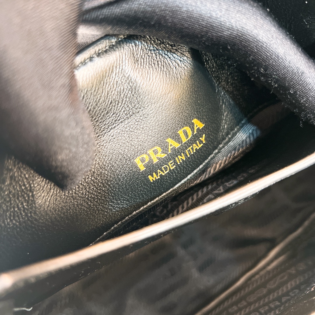 handbags prada 1BG451 19*17*10 - vstockx