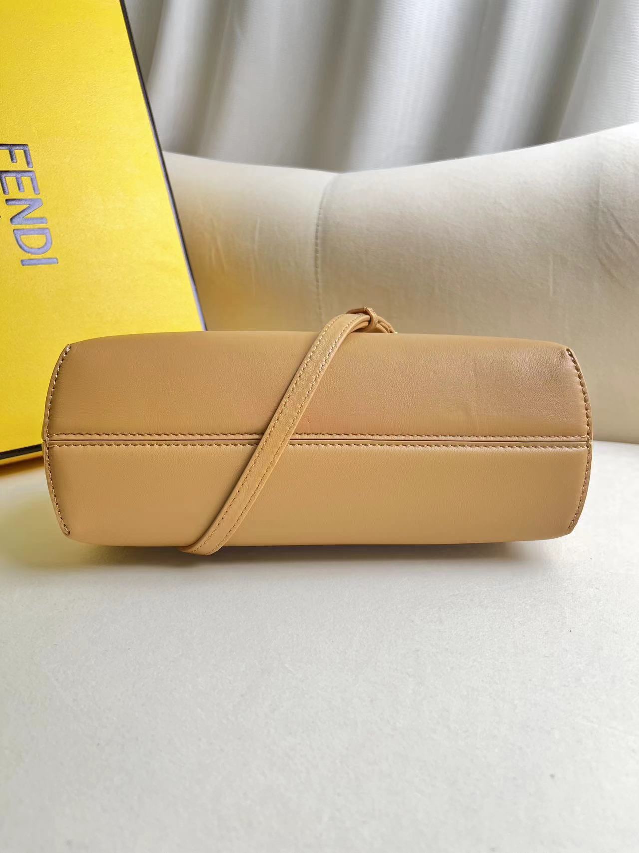 handbags FENDI 2218 size:18*26*9.5cm - vstockx