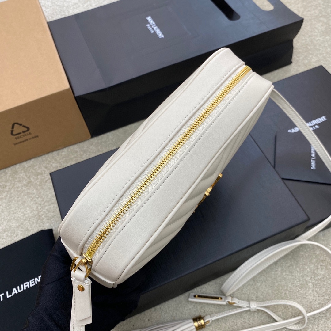 Handbags SAINT LAURENT 520534 size 23x16x6 cm - vstockx